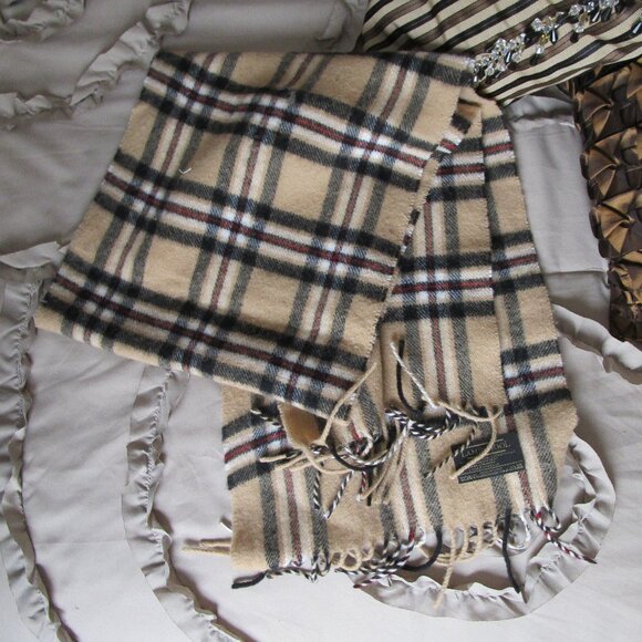 100% lambswool plaid scarf - Picture 2 of 3